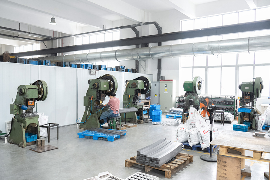 Atelier de poinçonnage